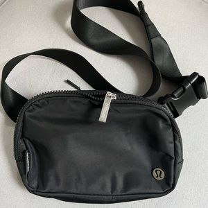 Everywhere Belt Bag 1L